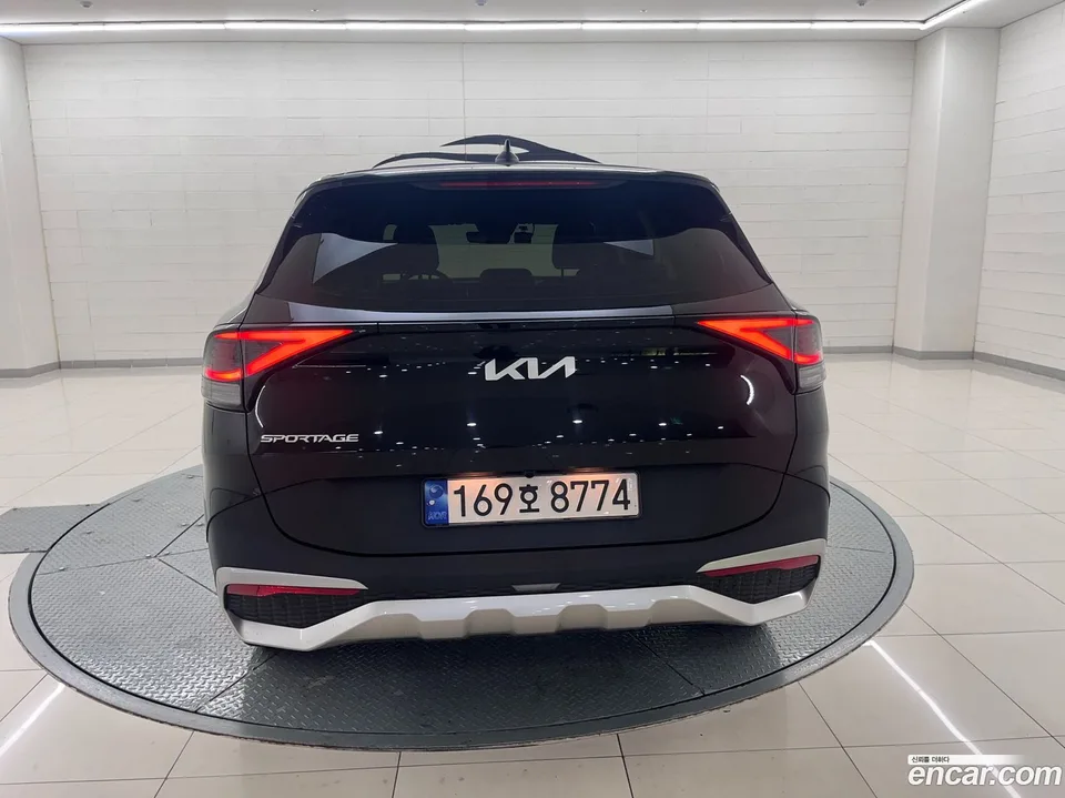 Kia Sportage 1.6 2WD 2022 — миниатюра 3