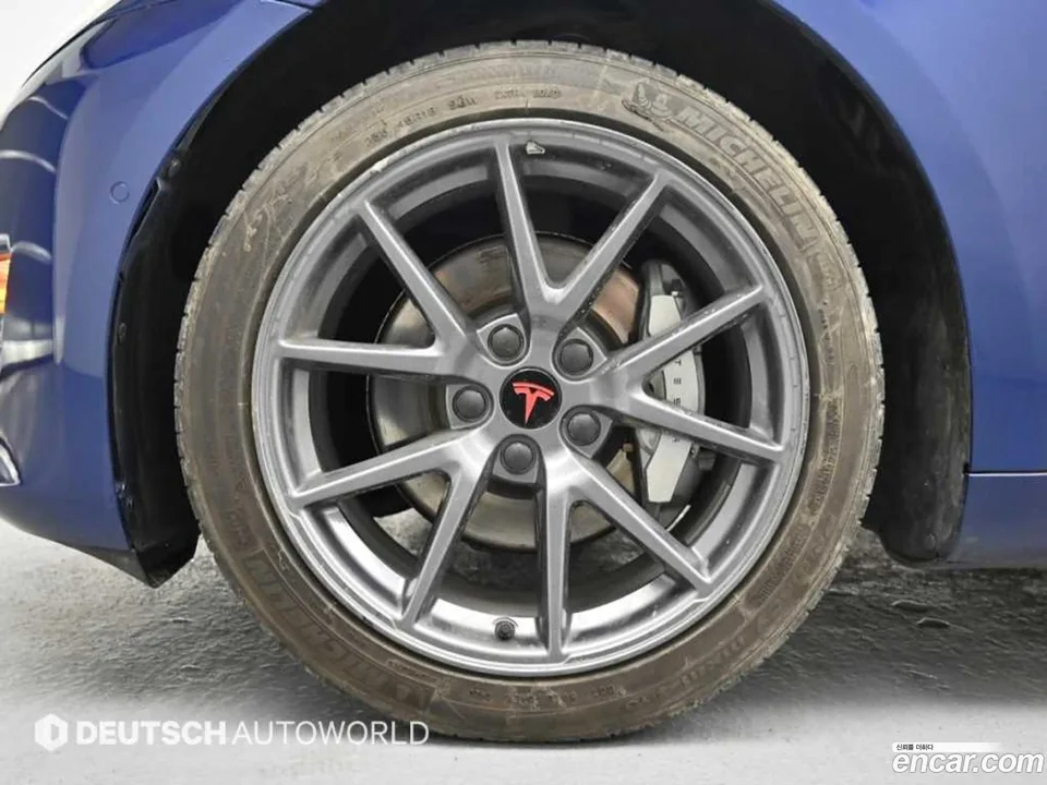 Tesla Model 3 AWD 2022 — миниатюра 2