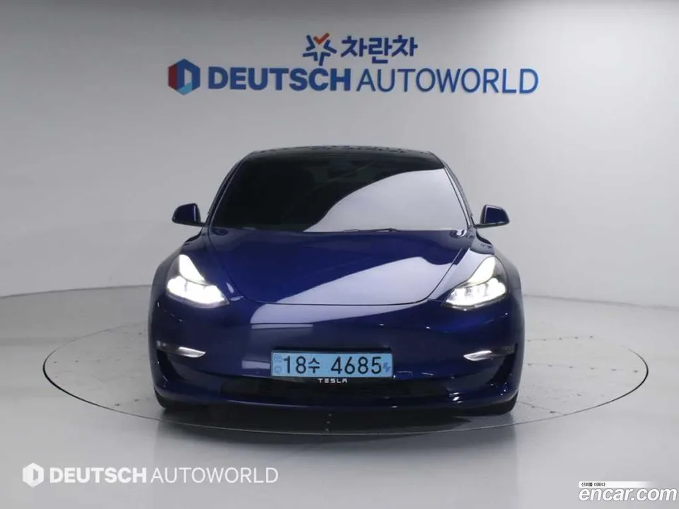 Tesla Model 3 AWD 2022 — миниатюра 3