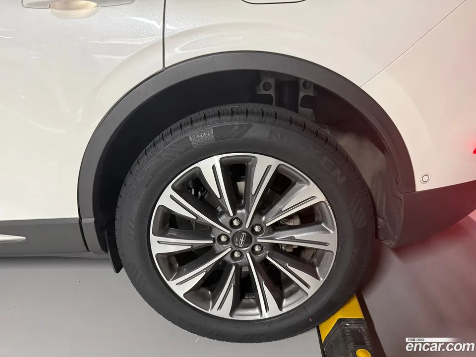 Lincoln Corsair 2.0 AWD 2022 — миниатюра 2