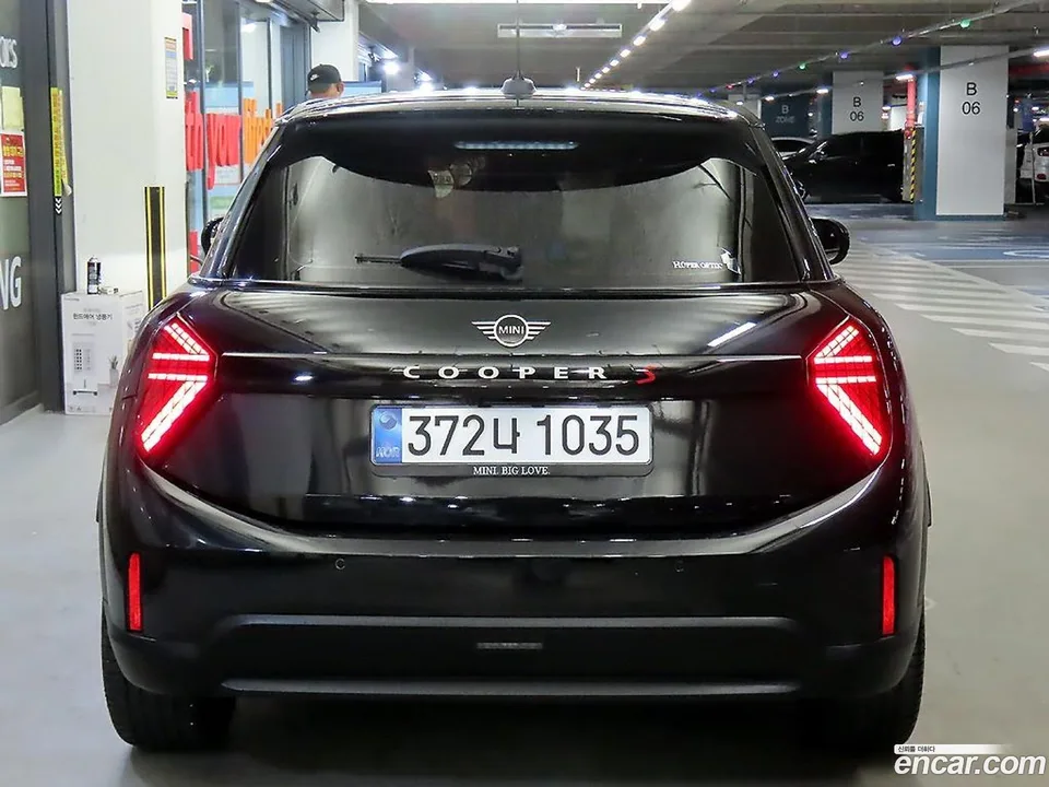 MINI Cooper S 5 2025 — миниатюра 2