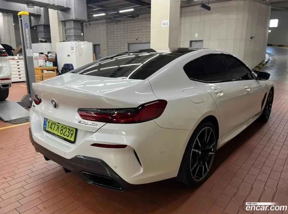 BMW 8 Series M850i xDrive 2025 — миниатюра 4