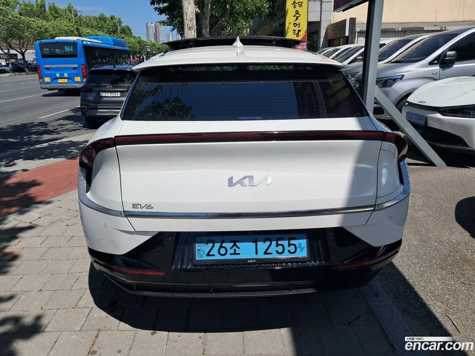 Kia EV6 4WD 2022 — миниатюра 3