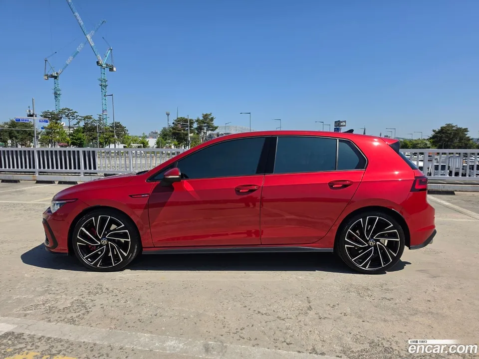 Volkswagen Golf 2.0 GTI 2024 — миниатюра 5