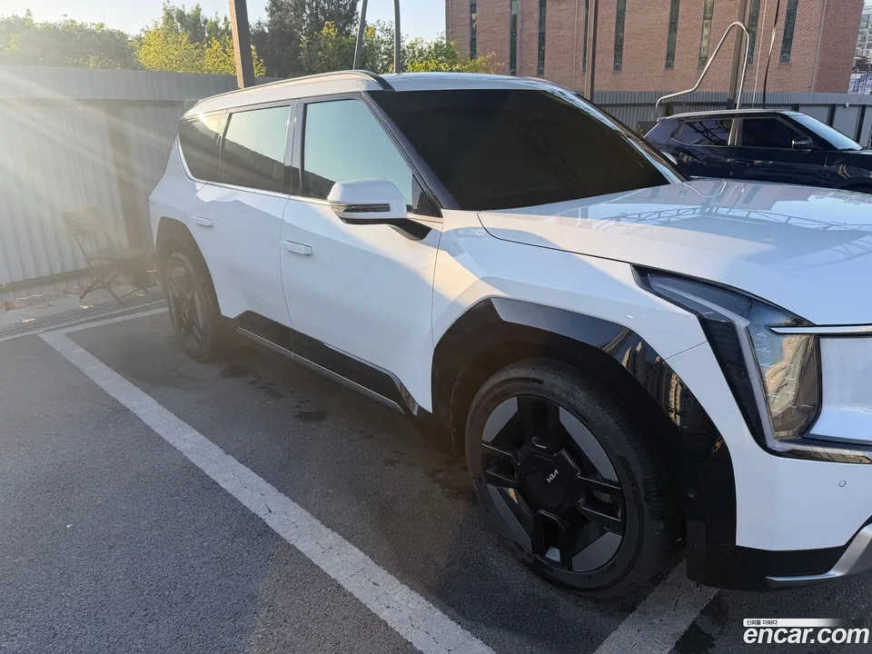 Kia EV9 4WD 2023 — миниатюра 4