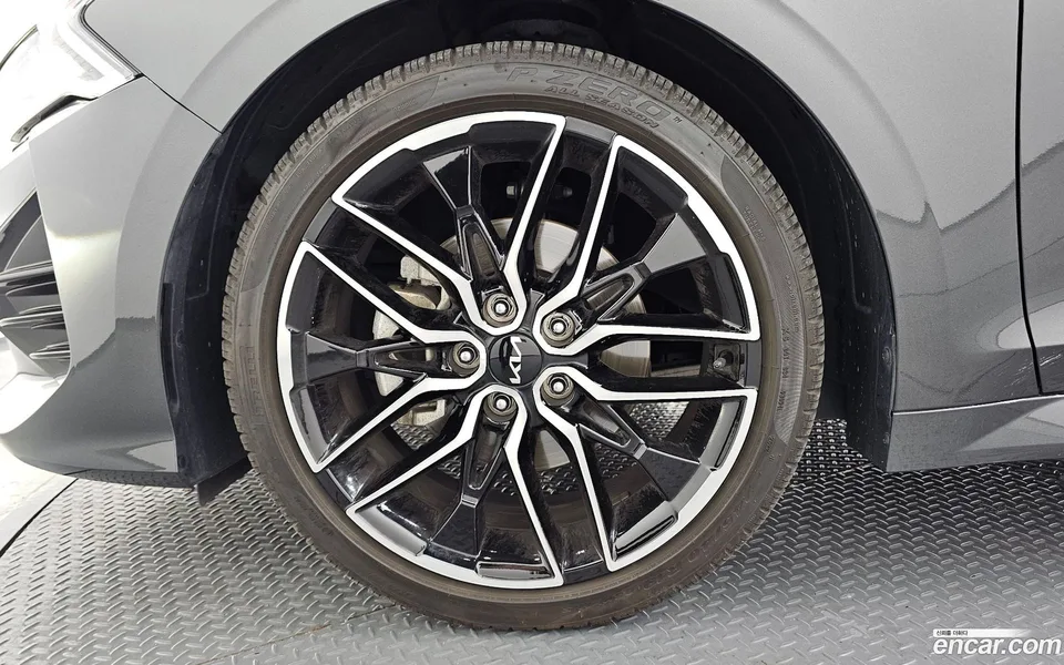 Kia K5 1.6 2023 — миниатюра 2