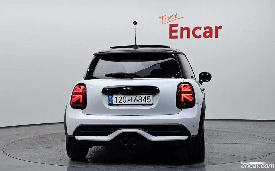 MINI Cooper S 2024 — миниатюра 4