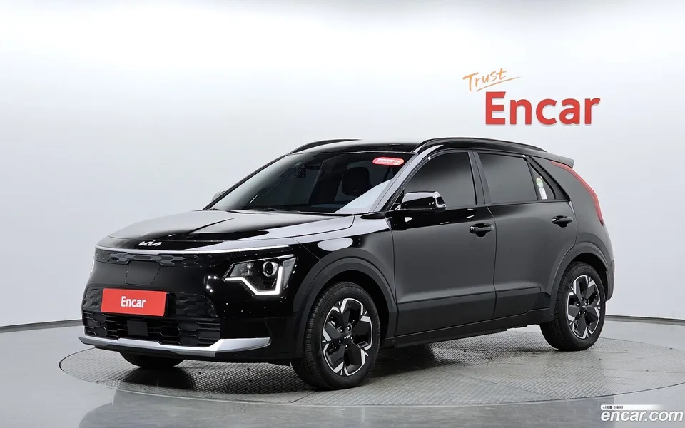 Kia Niro EV 2023 — фото 1, купить с доставкой в Москву