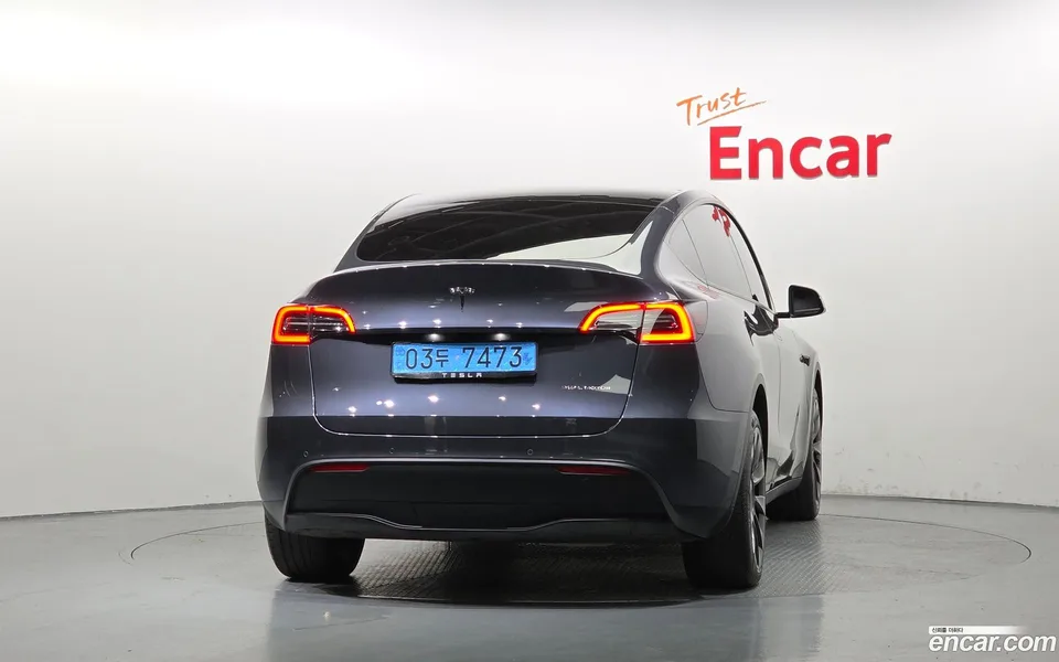 Tesla Model Y AWD 2022 — миниатюра 4