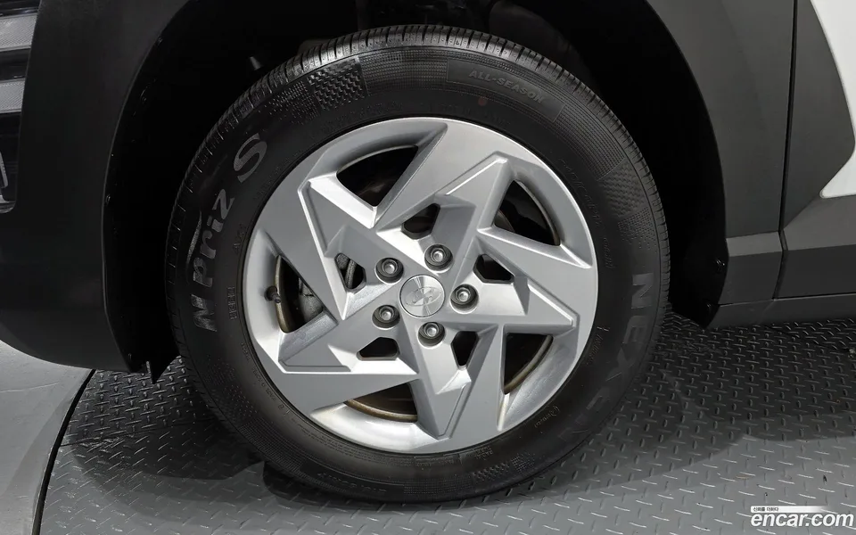 Hyundai Kona 1.6 2WD 2024 — миниатюра 2