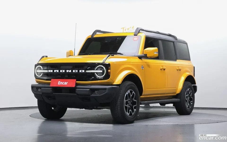 Ford Bronco 2.7 2022 — фото 1, купить с доставкой в Москву