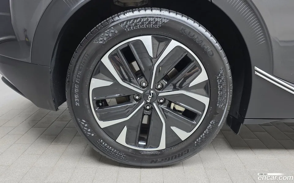 Kia EV6 2022 — миниатюра 2