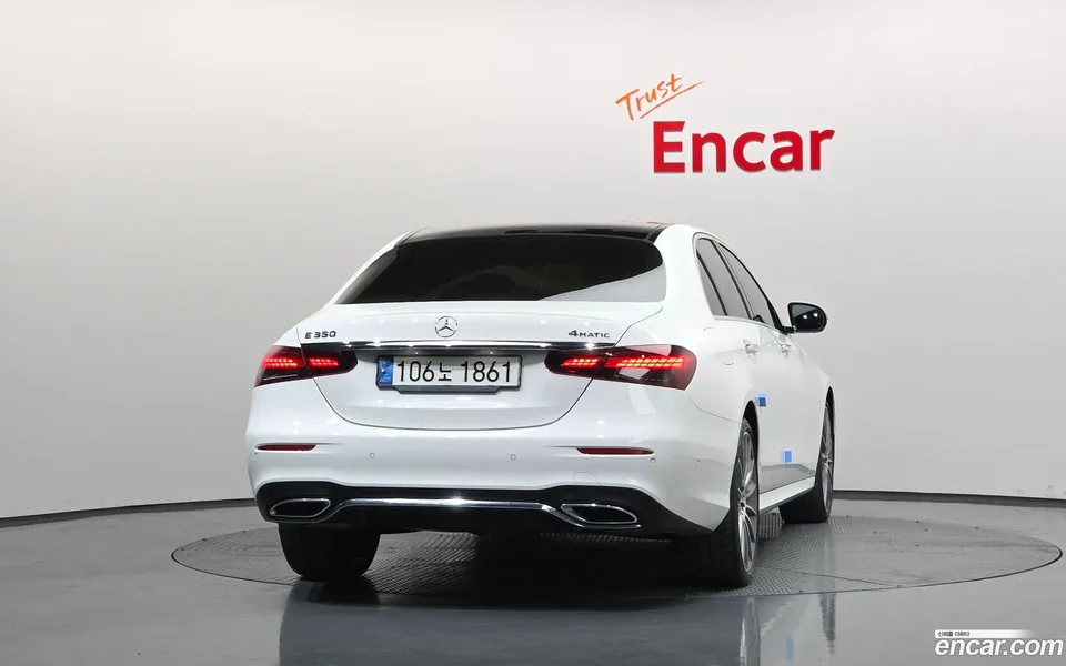 Mercedes-Benz E-Class E350 4MATIC AMG Line 2022 — миниатюра 4