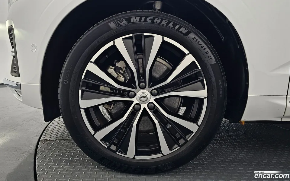 Volvo XC60 B6 2023 — миниатюра 2