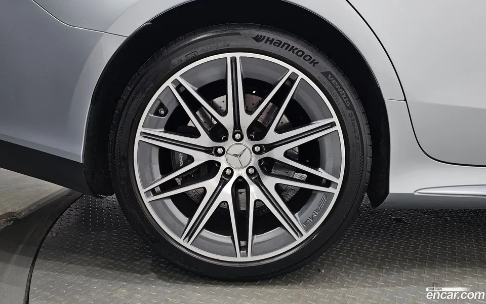 Mercedes-Benz AMG GT 4 43 4MATIC+ 2022 — миниатюра 2
