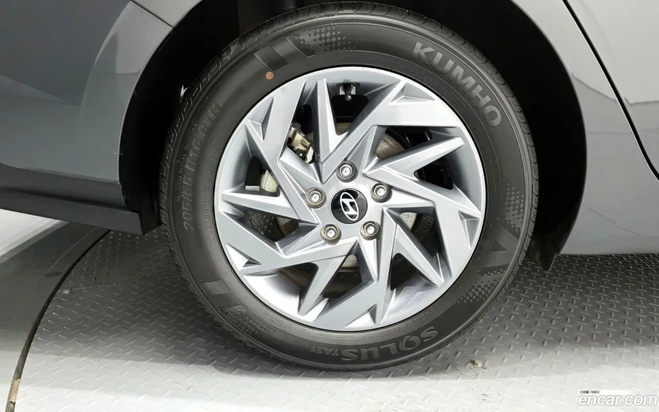 Hyundai Avante CN7 1.6 2024 — миниатюра 2