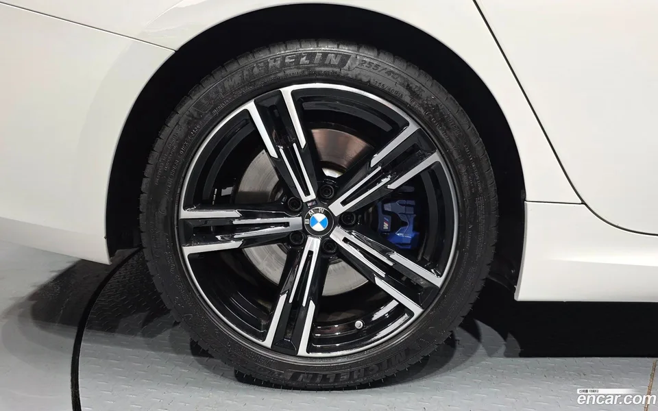 BMW 3 Series 320i M 2023 — миниатюра 5