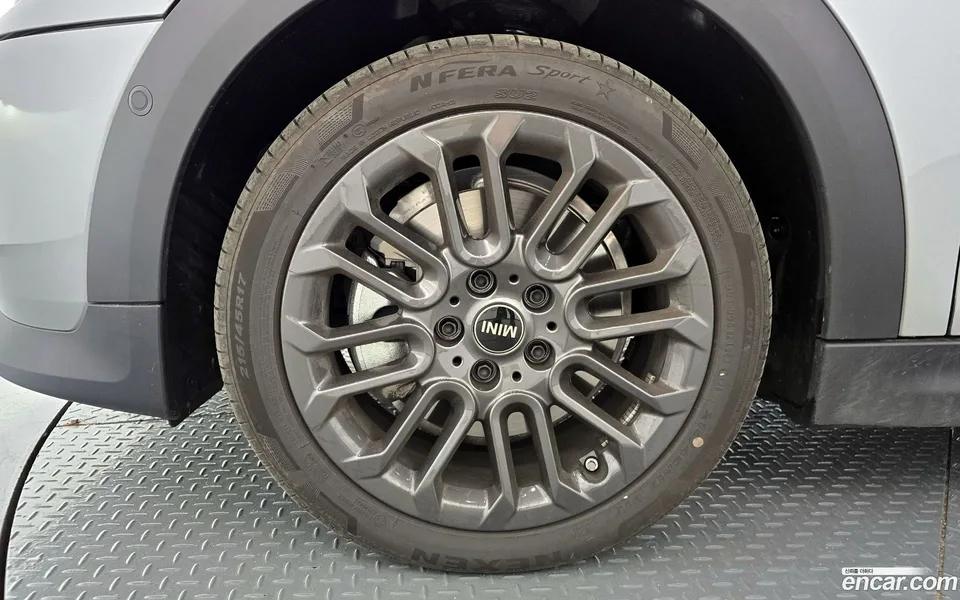 MINI Cooper C 2025 — миниатюра 2