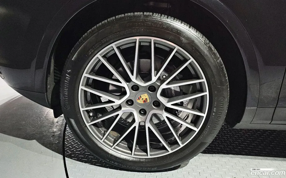 Porsche Cayenne 3.0 2022 — миниатюра 5