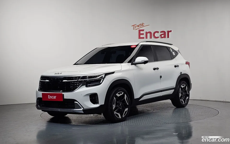 Kia Seltos 1.6 2WD 2024 — фото 1, купить с доставкой в Москву