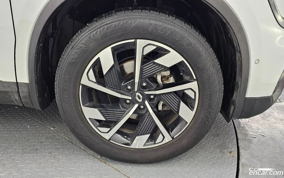 Renault Samsung QM6 2.0 LPe LE 2WD 2023 — миниатюра 5