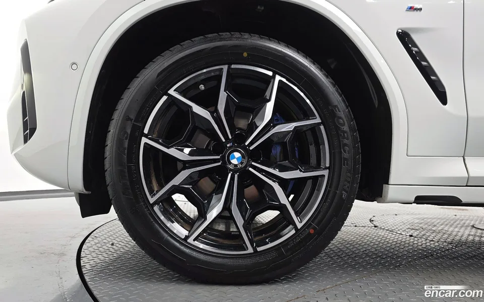 BMW X4 xDrive20i M 2024 — миниатюра 5