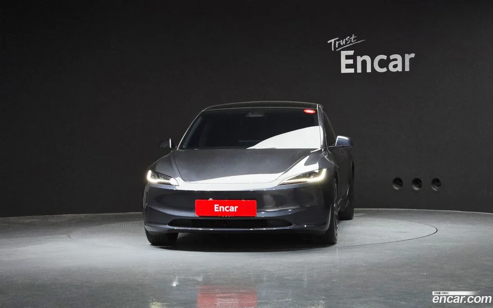 Tesla Model 3 RWD 2025 — миниатюра 3