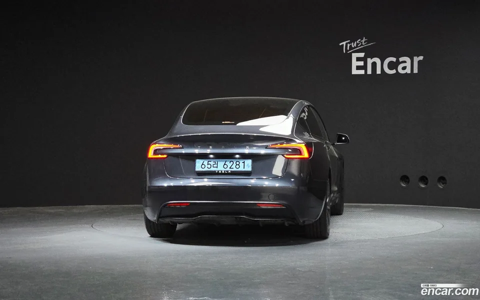 Tesla Model 3 RWD 2025 — миниатюра 4