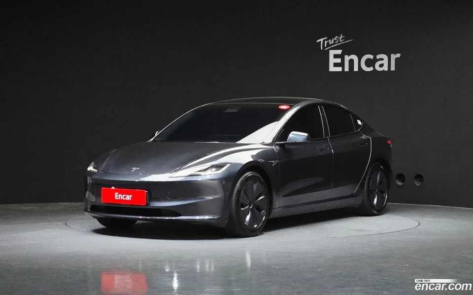 Tesla Model 3 RWD 2025 — фото 1, купить с доставкой в Москву
