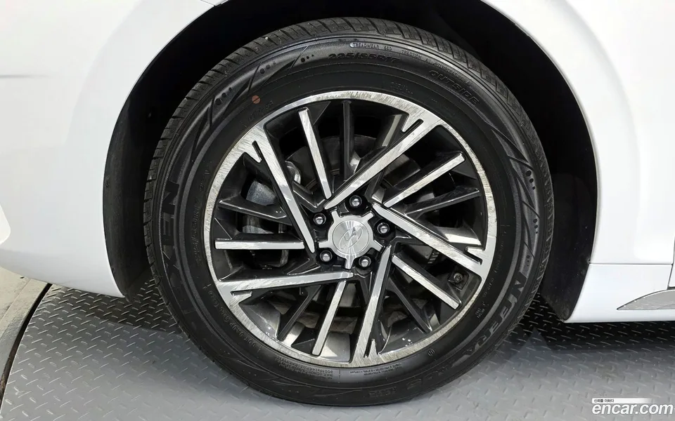 Hyundai Grandeur IG 3.0 LPi () 2022 — миниатюра 5