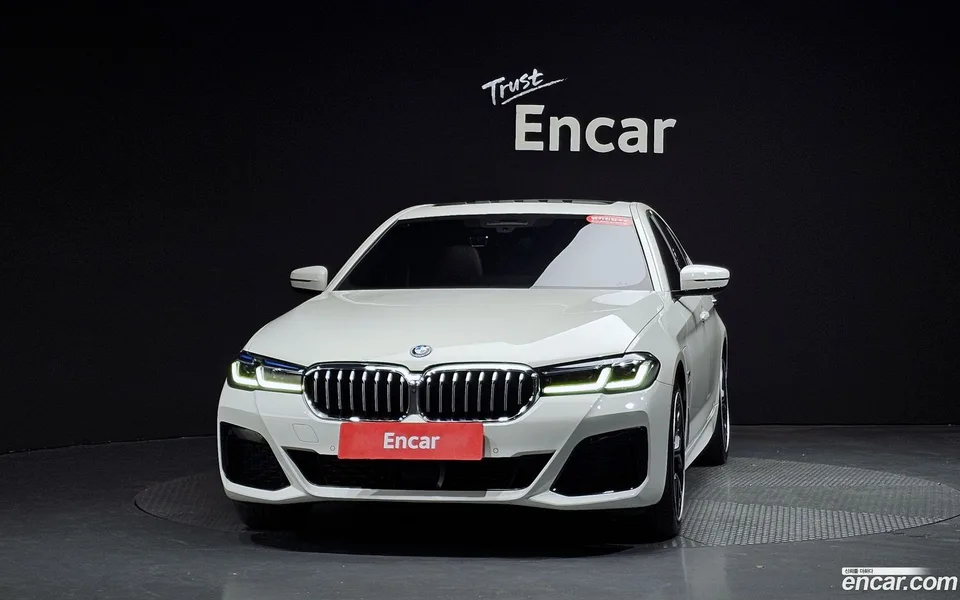 BMW 5 Series 530e M 2022 — миниатюра 3