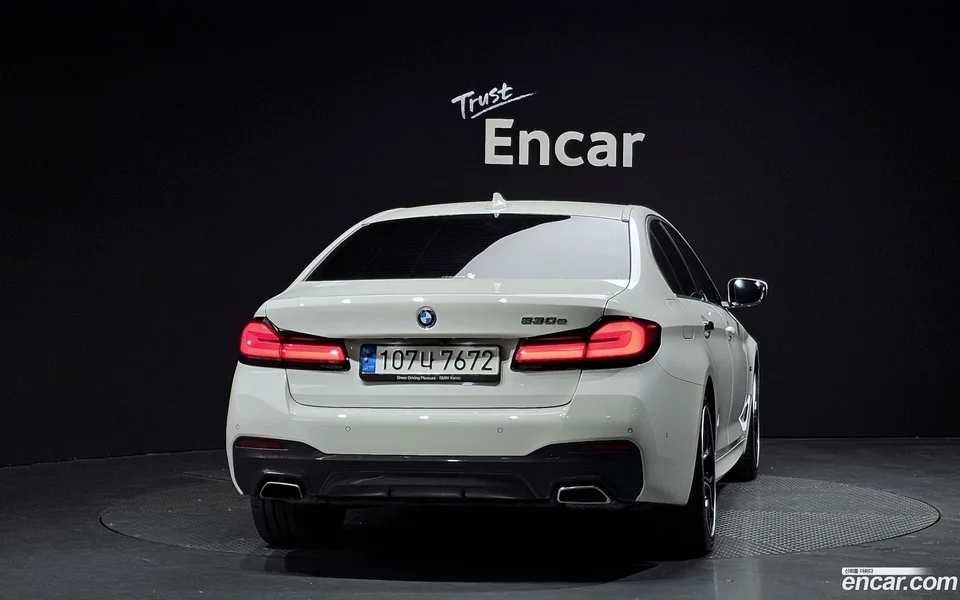 BMW 5 Series 530e M 2022 — миниатюра 4