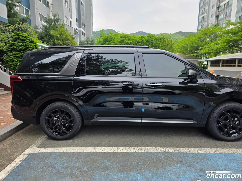 Kia Carnival HEV 9 X Line 2026 — миниатюра 5