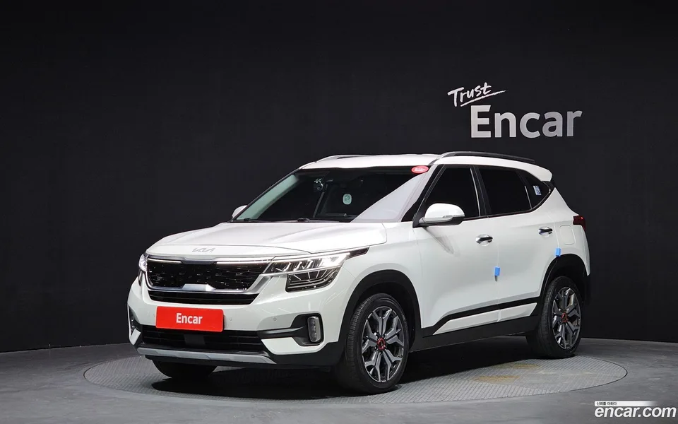 Kia Seltos 1.6 2WD 2022 — фото 1, купить с доставкой в Москву
