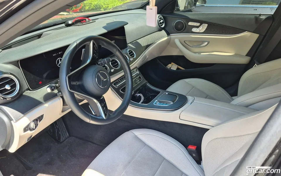 Mercedes-Benz E-Class E250 AMG Line 2023 — миниатюра 5