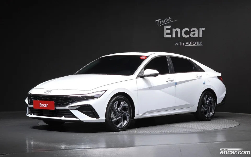Hyundai Avante CN7 Hybrid 2025 — фото 1, купить с доставкой в Москву