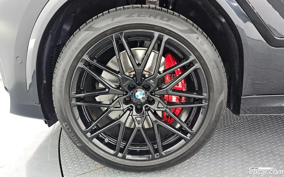 BMW X6 M60i 2024 — миниатюра 2