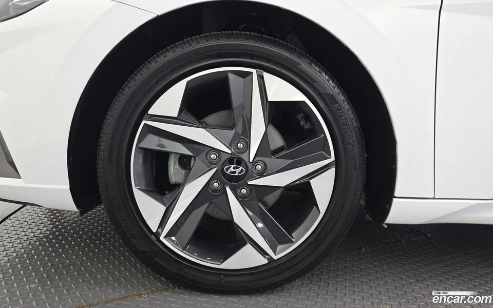 Hyundai Avante 1.6 2023 — миниатюра 5