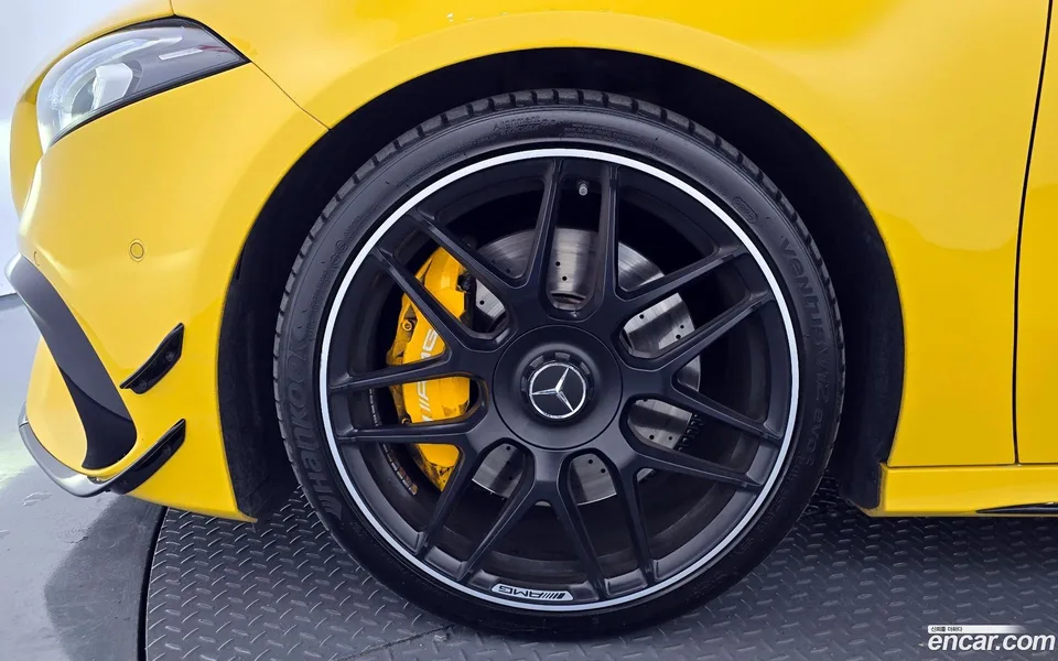 Mercedes-Benz A-Class AMG A45 4MATIC+ 2023 — миниатюра 5
