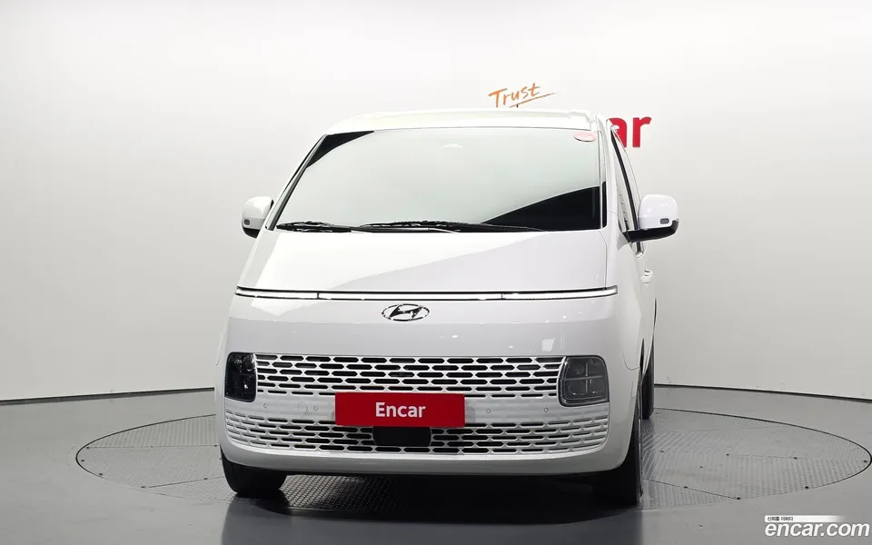 Hyundai Staria 3 2024 — миниатюра 3