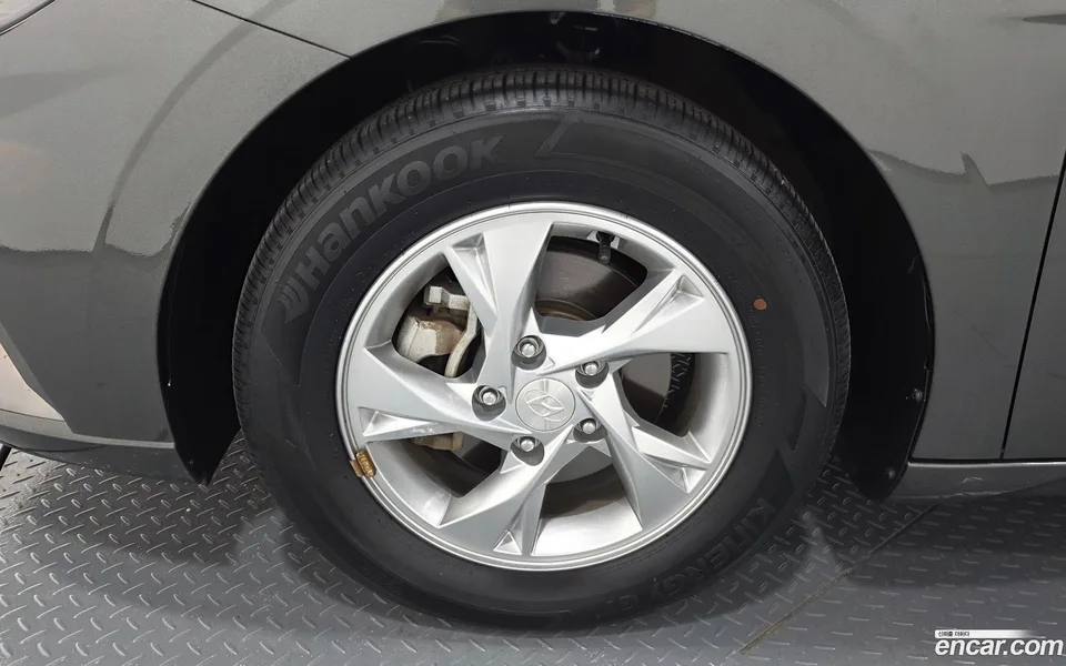 Hyundai Avante 1.6 2022 — миниатюра 2