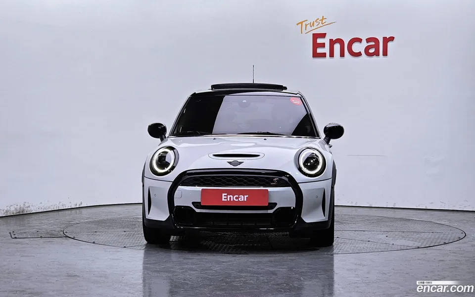 MINI Cooper S 2023 — миниатюра 3