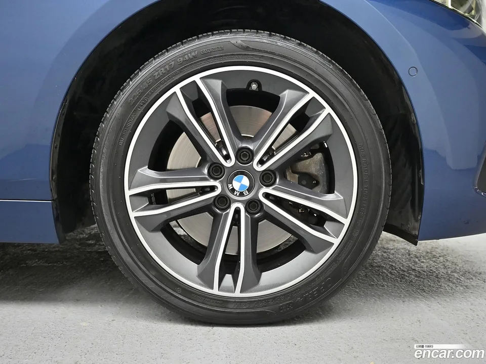BMW 1 Series 120i 2023 — миниатюра 2