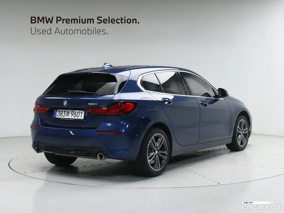 BMW 1 Series 120i 2023 — миниатюра 4