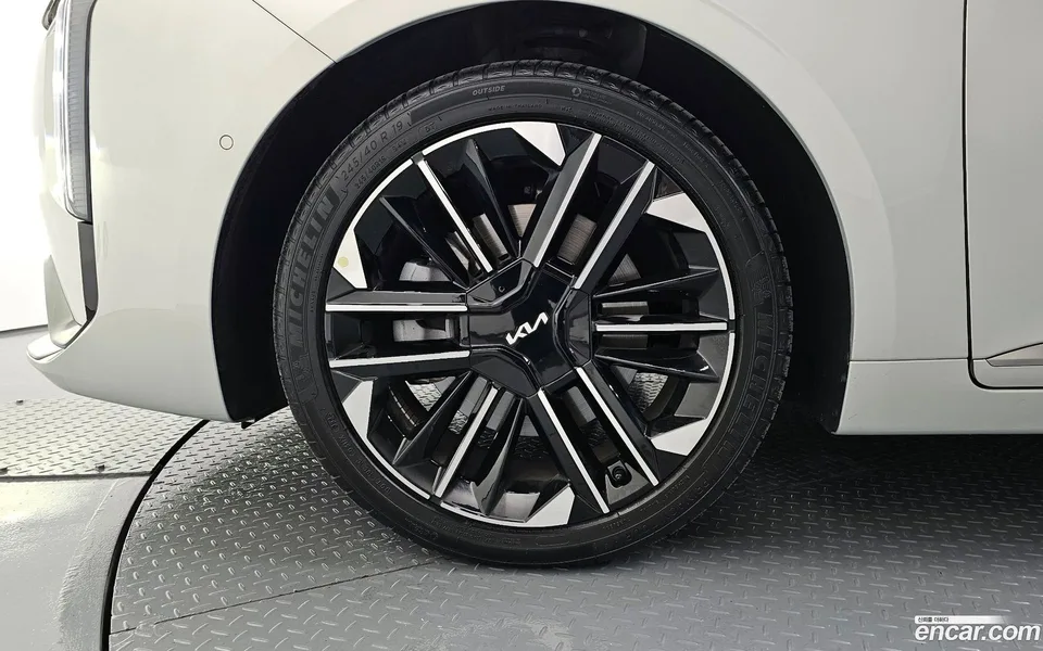 Kia K8 2.5 2WD 2025 — миниатюра 2