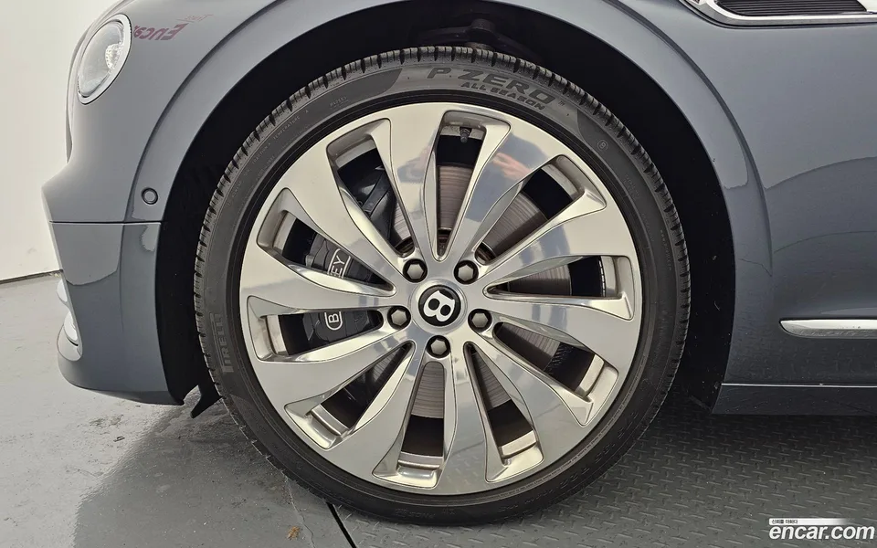 Bentley Flying Spur 4.0 2022 — миниатюра 2