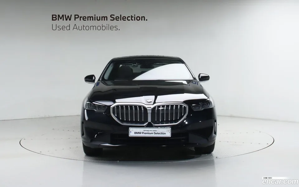 BMW 5 Series 530i xDrive 2025 — миниатюра 3