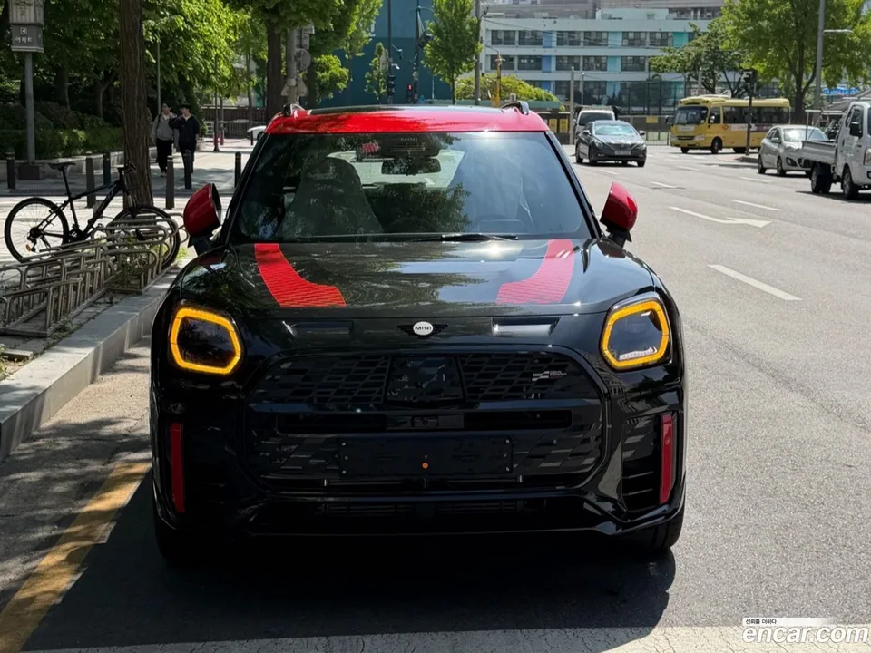MINI Cooper S Countryman ALL4 JCW 2026 — фото 1, купить с доставкой в Москву