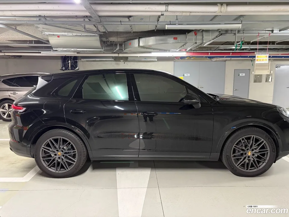 Porsche Cayenne 3.0 2024 — миниатюра 2