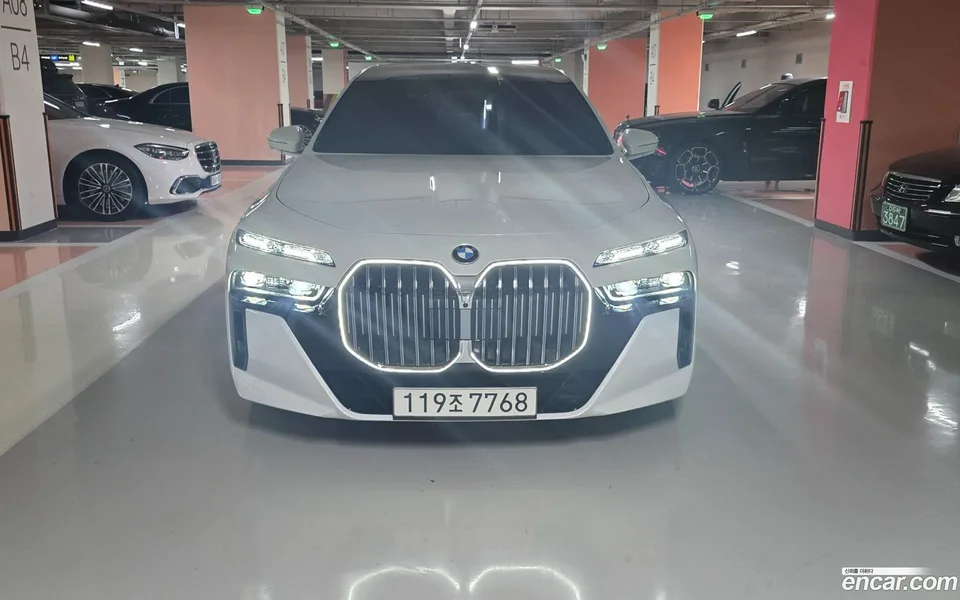 BMW 7 Series 740i xDrive M 2025 — миниатюра 3